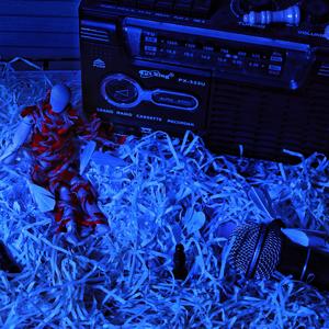 消失的臂弯（Disappearing Arms）