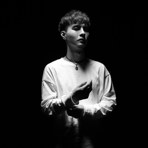 囚禁缺女声副歌伴奏