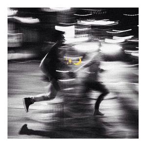 夜 色 蔓 延，街 头 私 奔