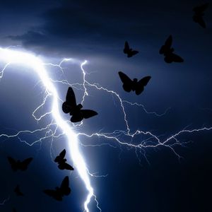 世界下雨 回忆倒带