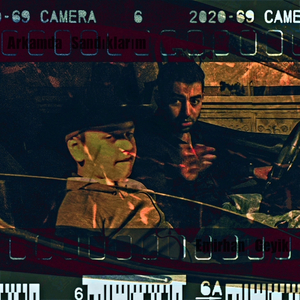 Arkamda Sandıklarım