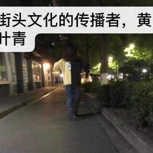 我们坐在彩色的气泡里飞向天空mix2