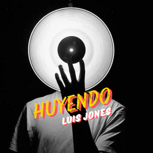 Huyendo