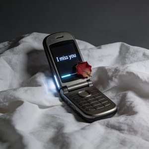 爱被沉默笼罩时