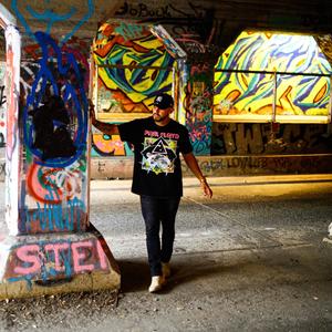 Tiene Fuego (feat. Este)