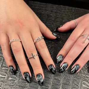 Black Fingernails