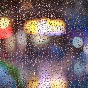 就让这大雨全都落下