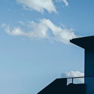 一个像夏天一个像秋天