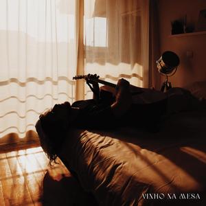 Vinho Na Mesa