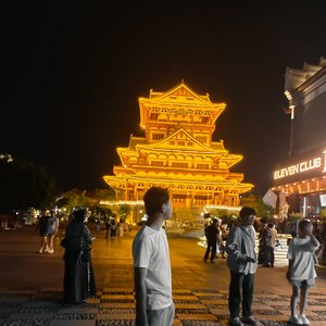 这城市的风很大