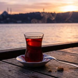 Bir çay söyledim
