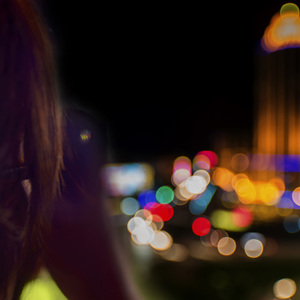 霓虹灯流浪在夜里（ins)