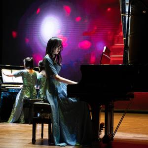 Richard Clayderman-梦中的婚礼（1米81弹钢琴的嘻嘻樨茜 remix）