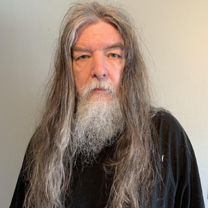 Drømmer Enda Stort