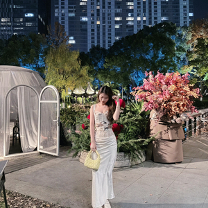 聊天记录厚，关系纸样薄