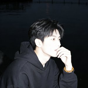 念旧的人会被困在回忆里