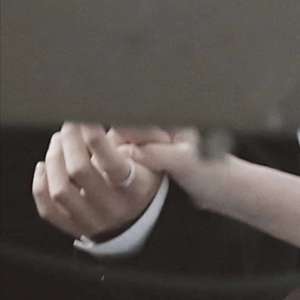 两个人不等于我们