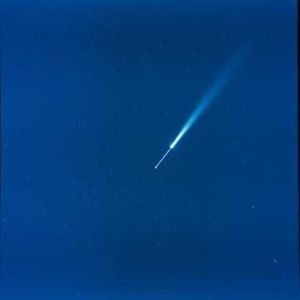 《逆光星尘》