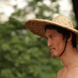 以前脑子进了水，现在水泥封了心