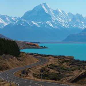 Song of the Longest word in the world Taumatawhakatangihangakoauauotamateaturipukakapikimaungahoronukupokaiwhenuakitanatahu!