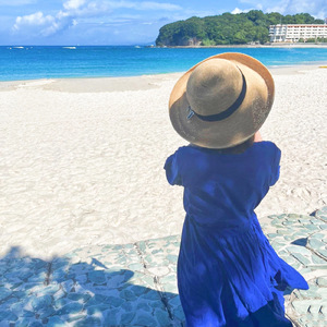 青いワンピース