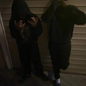 Twin Gens (feat. stunna)