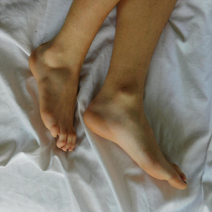 Abrazado a Tus Pies