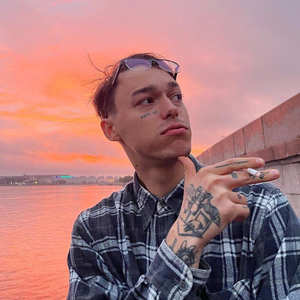 我一定要在黄昏前到达