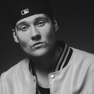 Kissa (feat. Averagekidluke)