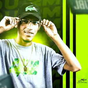 TROPA DA SOM CAPIXABA COM 2 MULHERES NO BAILE