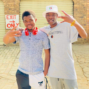 Sekushubile (feat. Vandal)