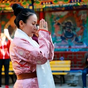 苍天般的阿拉善（蒙语版）