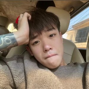 李旭航