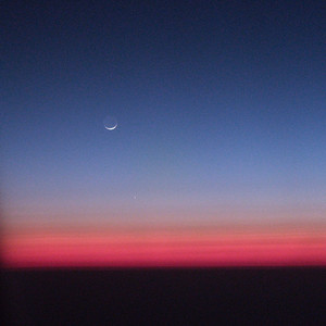 在 平 流 層 上 數 星 星