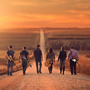 bizning nahximiz伴奏