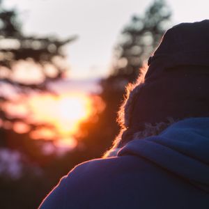 姑娘别哭泣呀 伴奏