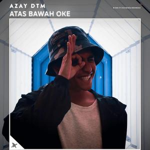 Burung Terbang Di Awan