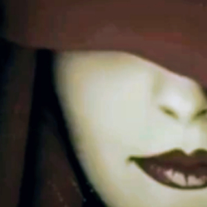 Leonor (Live Version)