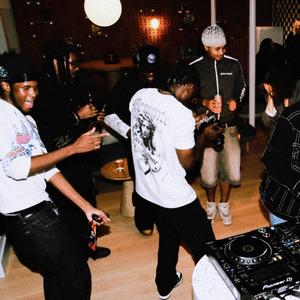 Aarre (feat. Purplape)