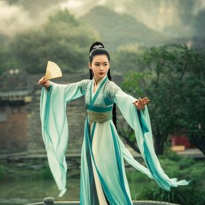 花自飘零水自流