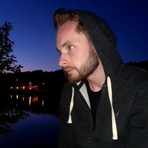 Niepewny Siebie Mlody Chlopak