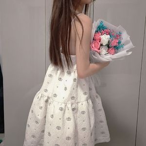 荒唐_1_cut_1_fade_1