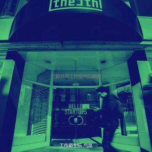 柔和的办公室工作时刻