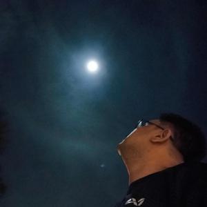 รักคุณเงียบๆ เหมือนรักพระจันทร์