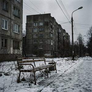 Качели в метели