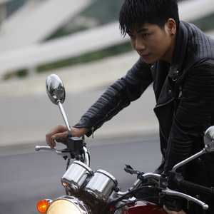 张偲偲 piano（Cover 范逸臣）