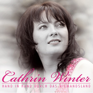 Hand in Hand durch das Niemandsland
