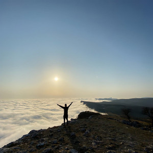 再见和日落都是未完待续