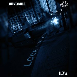 Llovía