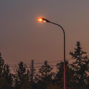 夜深梦入幽谷（轻音乐）